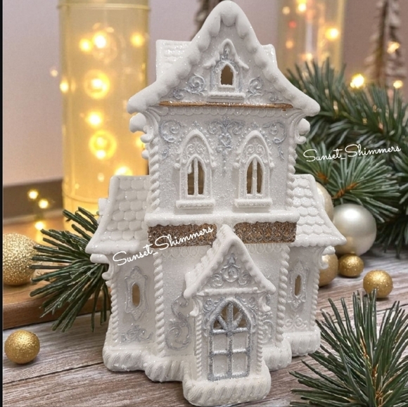 14" White Glitter Icing Scrollwork LED Lighted Victorian Gingerbread House New - Picture 10 of 10